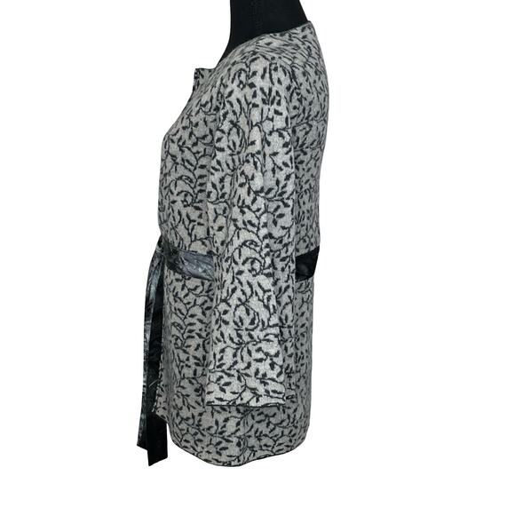 Heather B Gray Black Leaf Print Belted Cardigan Jacket Boho Artsy Flare Sleeve S - Picture 3 of 13